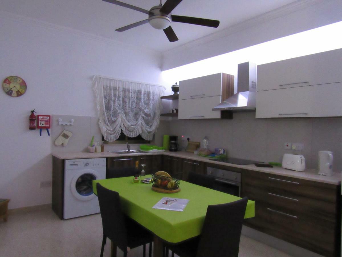 Central Studio Apartment Santa Vennera Esterno foto